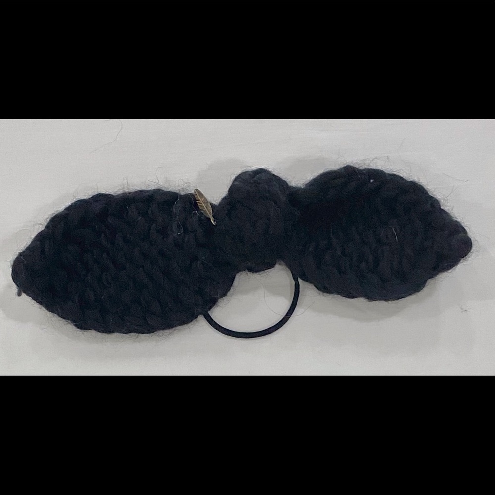House of Lafayette Bambou bow trim Alpaca HairTie